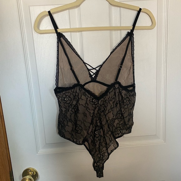*SOLD* 
Dynamite Lace Bodysuit - Picture 2 of 3